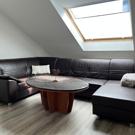 Marienhaus Apartment - Zentral, Parken, Netflix, Kontaktloses Einchecken Wuppertal Exterior foto